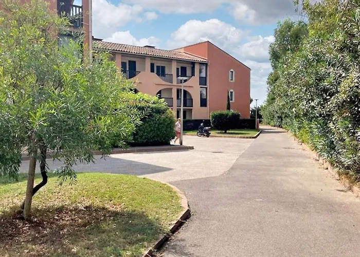 アパート A / 35 M² / Piscine. *