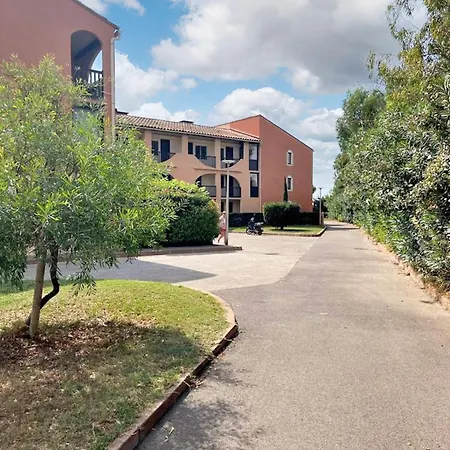 à / 35 M² / Piscine. Appartamento
