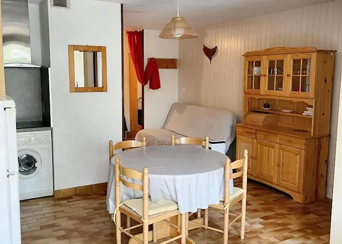 A / 35 M² / Piscine. * Canet-en-Roussillon